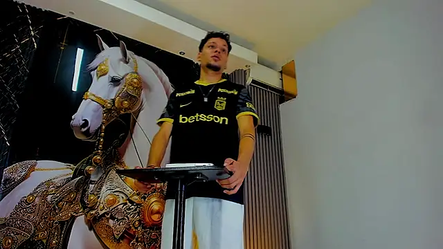 Snapshot of Lucas_hot_20 chatting on March 4, 2026, 11:51 am Lucas hot 20 online show from March 4, 2026, 11:51 am