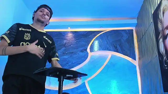 Snapshot of Lucas_hot_20 chatting on February 17, 2026, 4:54 am Lucas hot 20 online show from February 17, 2026, 4:54 am