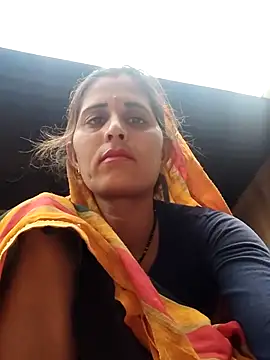 Snapshot of Bhavna8080 chatting on June 1, 2026, 1:28 am Bhavna8080 online show from June 1, 2026, 1:28 am