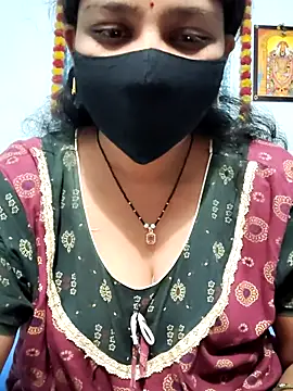 Snapshot of lusy79 chatting on February 5, 2026, 9:05 am lusy79 online show from February 5, 2026, 9:05 am