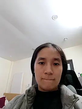 Snapshot of Shulee- chatting on February 10, 2026, 8:13 am Shulee- online show from February 10, 2026, 8:13 am