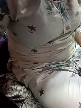 Snapshot of 01Roshani chatting on February 1, 2026, 8:56 am 01Roshani online show from February 1, 2026, 8:56 am