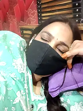 Snapshot of 01Roshani chatting on February 11, 2026, 11:48 pm 01Roshani online show from February 11, 2026, 11:48 pm