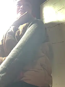 Snapshot of hinicky-0 chatting on February 23, 2026, 3:30 am hinicky-0 online show from February 23, 2026, 3:30 am