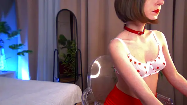 Snapshot of Lil__Fleur chatting on February 13, 2026, 9:04 pm Lil Fleur online show from February 13, 2026, 9:04 pm