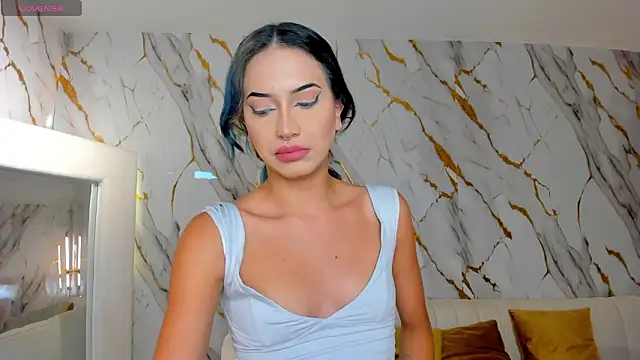 Snapshot of KayraLanne chatting on February 14, 2026, 3:40 am KayraLanne online show from February 14, 2026, 3:40 am