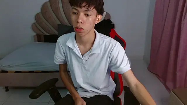 Nico  fox123 online show from January 11, 2026, 8:16 pm