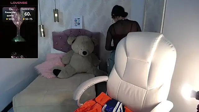 Snapshot of Nicolleth_tk chatting on March 3, 2026, 3:13 am Nicolleth tk online show from March 3, 2026, 3:13 am