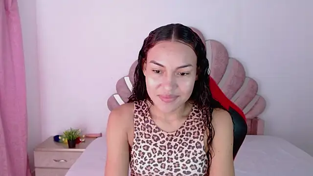 Naya  fox723 online show from February 2, 2026, 8:41 pm