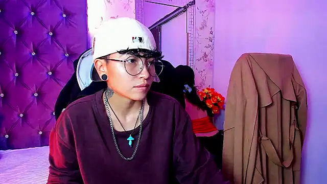 velvet mystic online show from June 3, 2026, 4:13 am