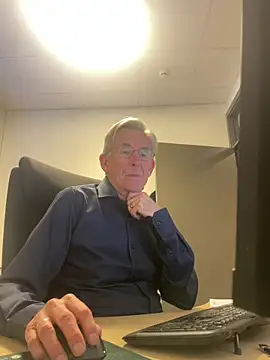 Snapshot of Pierre4tjyxx chatting on February 23, 2026, 4:18 pm Pierre4tjyxx online show from February 23, 2026, 4:18 pm