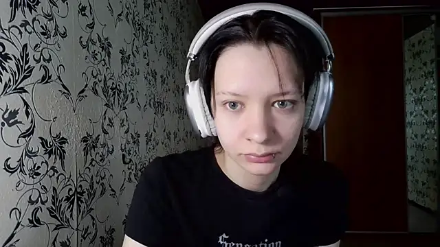 LxayBloom online show from March 28, 2026, 9:54 am