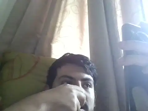 Snapshot of Mateotubbe chatting on May 14, 2026, 9:45 pm Mateotubbe online show from May 14, 2026, 9:45 pm