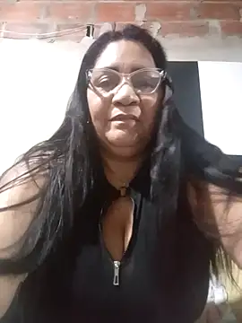 Snapshot of Sammylatinaxxx chatting on May 2, 2026, 12:49 am Sammylatinaxxx online show from May 2, 2026, 12:49 am