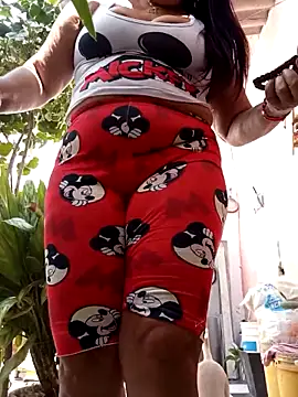 Snapshot of Sammylatinaxxx chatting on April 24, 2026, 2:41 pm Sammylatinaxxx online show from April 24, 2026, 2:41 pm