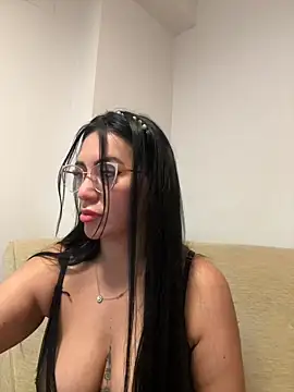 Snapshot of nataliia_queen_ chatting on May 17, 2026, 11:16 pm nataliia queen online show from May 17, 2026, 11:16 pm