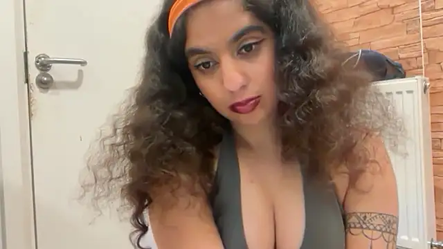 fayfay21xh online show from February 28, 2026, 6:51 pm