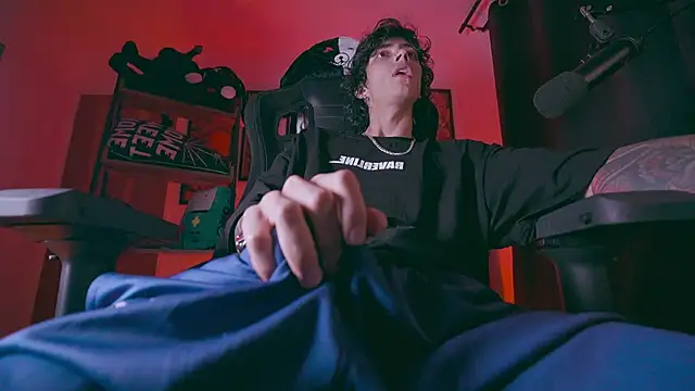 Olliver   y online show from April 8, 2026, 12:34 am