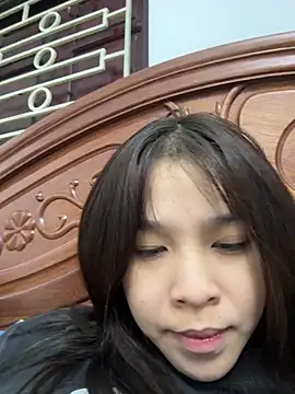 Lyli-122 online show from April 26, 2026, 10:34 am