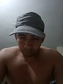 paladito01 online show from April 8, 2026, 6:26 am