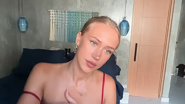 Snapshot of livsslife chatting on February 3, 2026, 6:22 am livsslife online show from February 3, 2026, 6:22 am