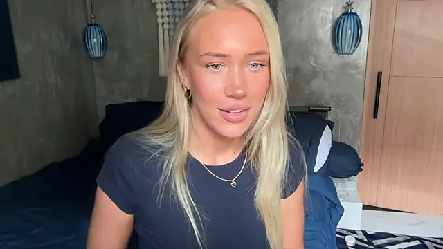 Snapshot of livsslife chatting on February 24, 2026, 3:18 am livsslife online show from February 24, 2026, 3:18 am