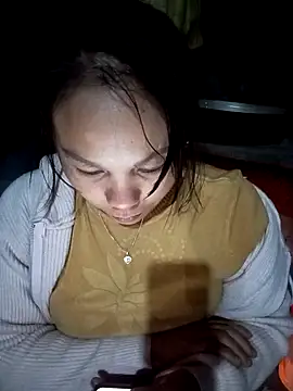 vanvan005 online show from February 19, 2026, 12:24 pm