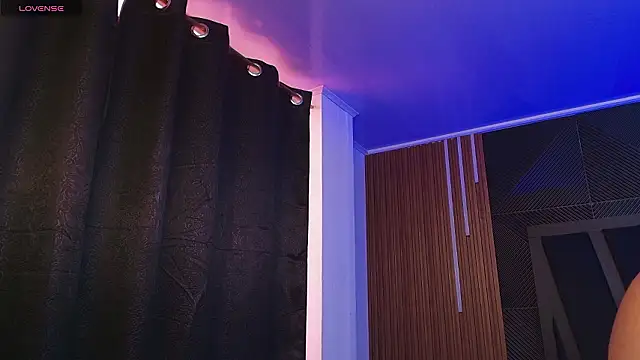 lorenzo walker 1 online show from March 14, 2026, 5:19 pm