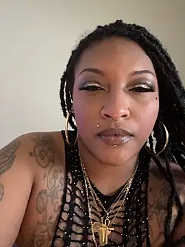 Snapshot of Egyptian_reign chatting on January 31, 2026, 7:23 pm Egyptian reign online show from January 31, 2026, 7:23 pm