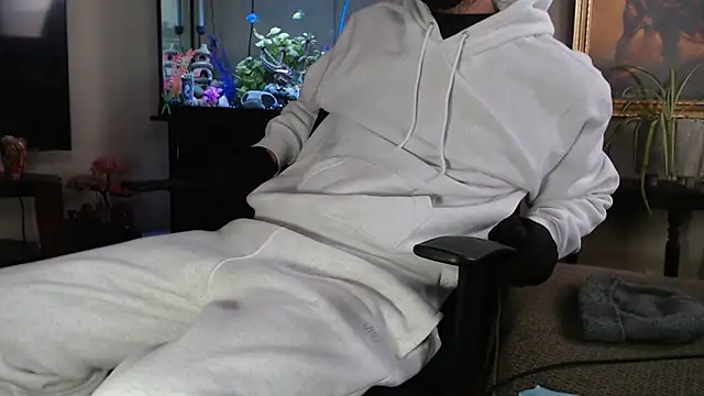 Snapshot of EspanolVato chatting on February 17, 2026, 9:45 pm EspanolVato online show from February 17, 2026, 9:45 pm