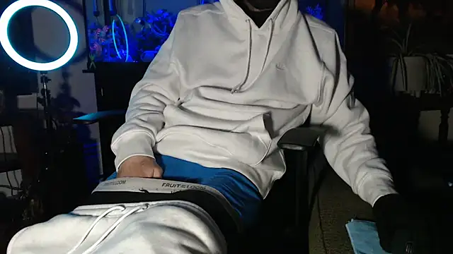 Snapshot of EspanolVato chatting on February 18, 2026, 10:12 am EspanolVato online show from February 18, 2026, 10:12 am