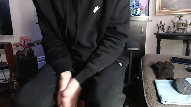 Snapshot of EspanolVato chatting on February 4, 2026, 10:38 pm EspanolVato online show from February 4, 2026, 10:38 pm