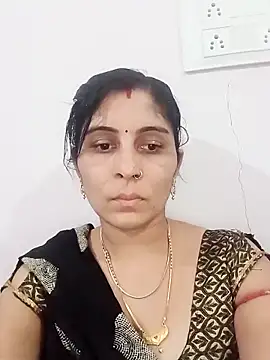 Snapshot of Hot_ree85 chatting on April 22, 2026, 8:43 am Hot ree85 online show from April 22, 2026, 8:43 am