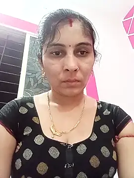 Snapshot of Hot_ree85 chatting on May 10, 2026, 8:40 am Hot ree85 online show from May 10, 2026, 8:40 am