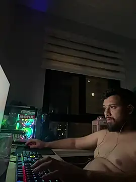 NinoEstouranel online show from January 12, 2026, 5:03 am