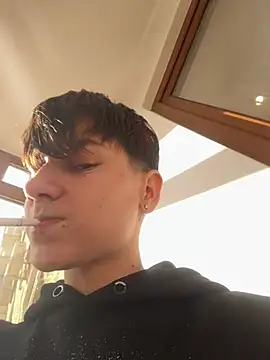 ravenryx online show from April 10, 2026, 12:34 pm