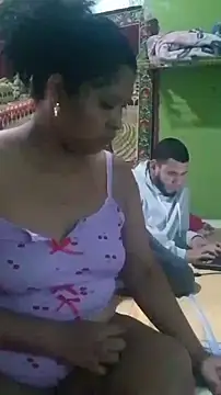 Snapshot of Isabel_and_Heckler chatting on February 12, 2026, 11:21 am Isabel and Heckler online show from February 12, 2026, 11:21 am