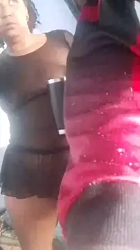 Snapshot of Isabel_and_Heckler chatting on February 19, 2026, 11:40 am Isabel and Heckler online show from February 19, 2026, 11:40 am