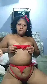 Snapshot of Isabel_and_Heckler chatting on February 13, 2026, 11:16 pm Isabel and Heckler online show from February 13, 2026, 11:16 pm