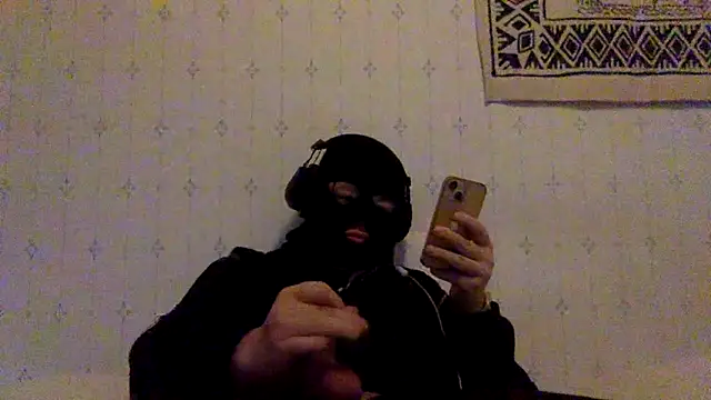 Snapshot of Herr_Snusk chatting on April 7, 2026, 5:37 pm Herr Snusk online show from April 7, 2026, 5:37 pm