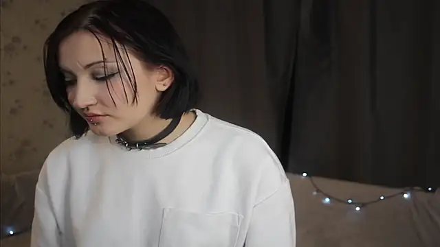 DollyWitch online show from January 12, 2026, 2:46 pm