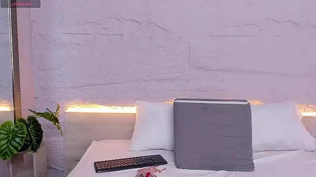 Snapshot of lanna_18_ chatting on February 10, 2026, 11:53 am lanna 18 online show from February 10, 2026, 11:53 am