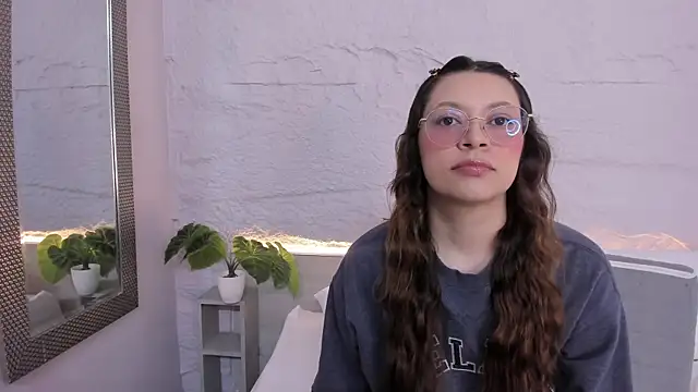 lanna 18  online show from March 26, 2026, 11:41 am