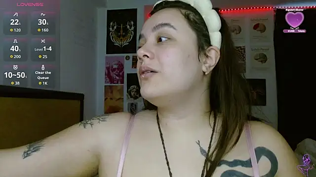 Snapshot of Nova-Satela chatting on June 2, 2026, 12:16 pm Nova-Satela online show from June 2, 2026, 12:16 pm