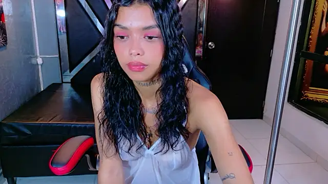 Snapshot of Natassha_Teen chatting on January 14, 2026, 8:01 pm Natassha Teen online show from January 14, 2026, 8:01 pm