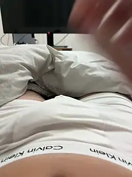 Snapshot of hrnylad_55 chatting on January 10, 2026, 8:37 pm hrnylad 55 online show from January 10, 2026, 8:37 pm