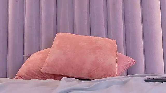 AmberStonne   online show from April 11, 2026, 7:45 am