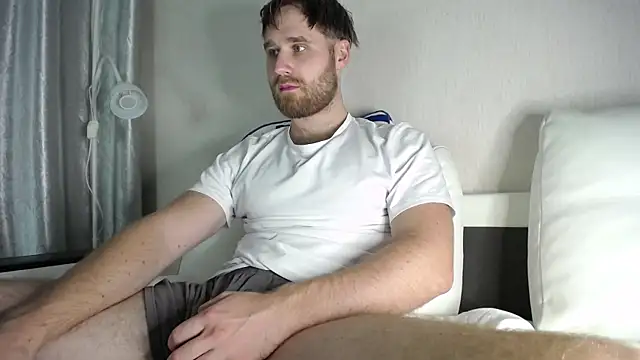 LorenzoLux online show from October 12, 2025, 5:47 pm