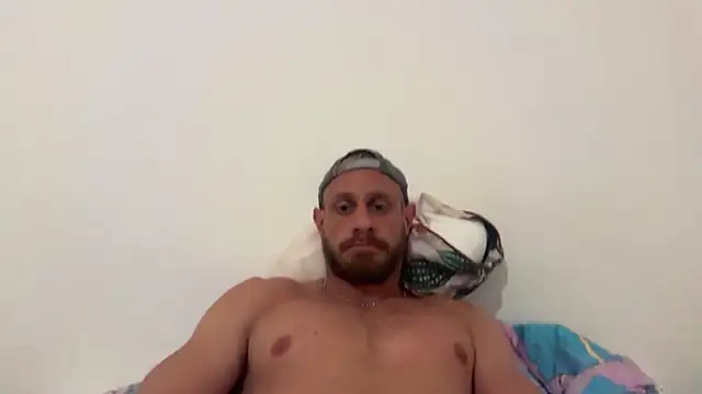 Snapshot of Maxinho89 chatting on July 6, 2026, 8:55 pm Maxinho89 online show from July 6, 2026, 8:55 pm