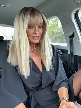 NaughtyNinky online show from April 14, 2026, 8:30 am